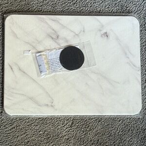 Diatomaceous Earth Water Absorbing Bath Mat. ~15.5”x12”x.33”. W/Silicone Pads.